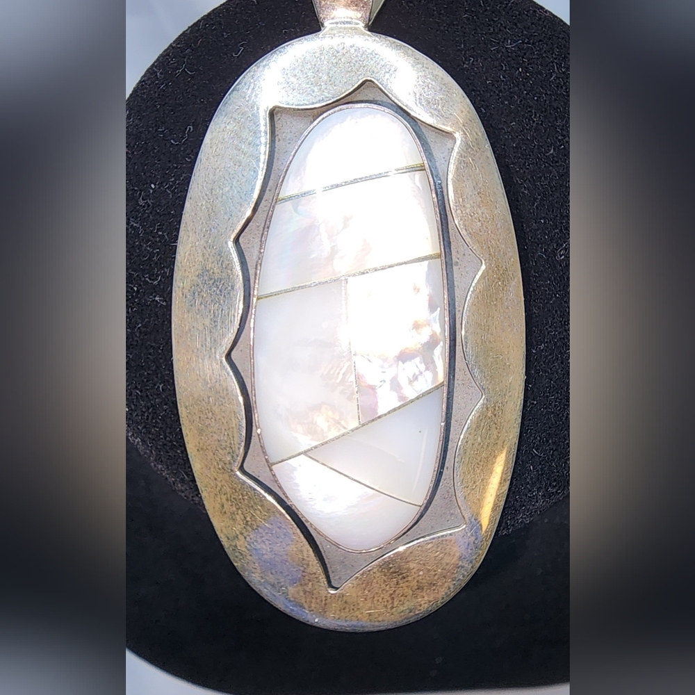 Vtg Sterling Silver DTR Mother of Pearl Inlay shadow box style Pendant - Picture 2 of 11